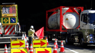 トンネル内の交通誘導